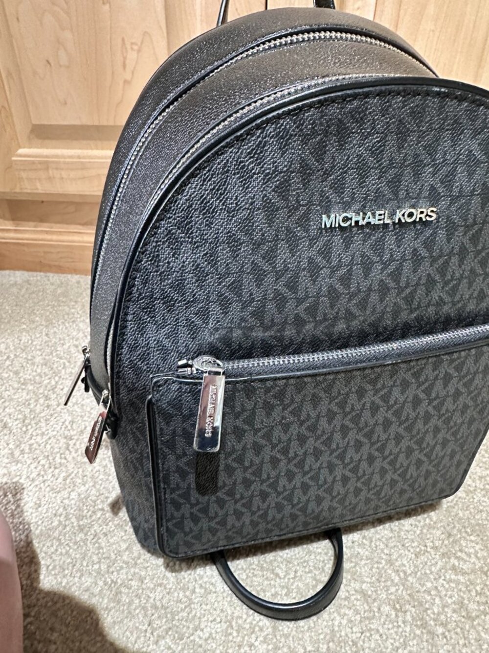 Michael Kors Shelia Medium Signature Backpack Black - Picture 3 of 8